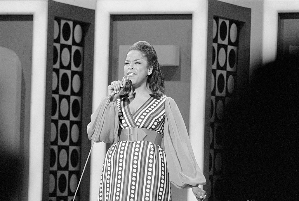 Decades Before Oprah, Della Reese was the First Black Woman to Host a Talk Show
