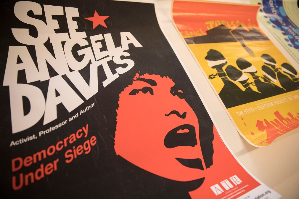 The Havard Gazette : Radcliffe acquires papers of activist Angela Davis